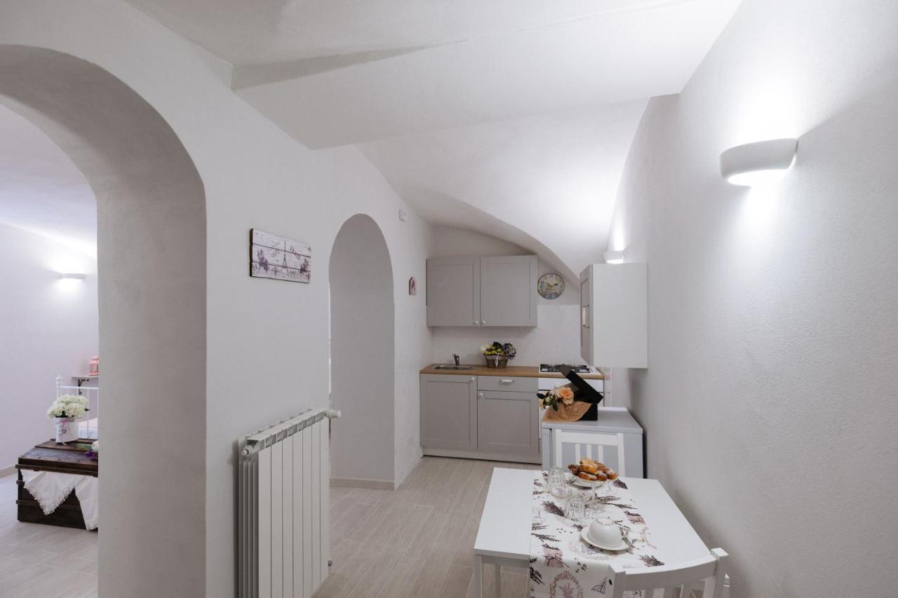 Ferienwohnung La Casa Di Aneti Dolceacqua Exterior foto